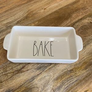Rae Dunn BAKE casserole dish.